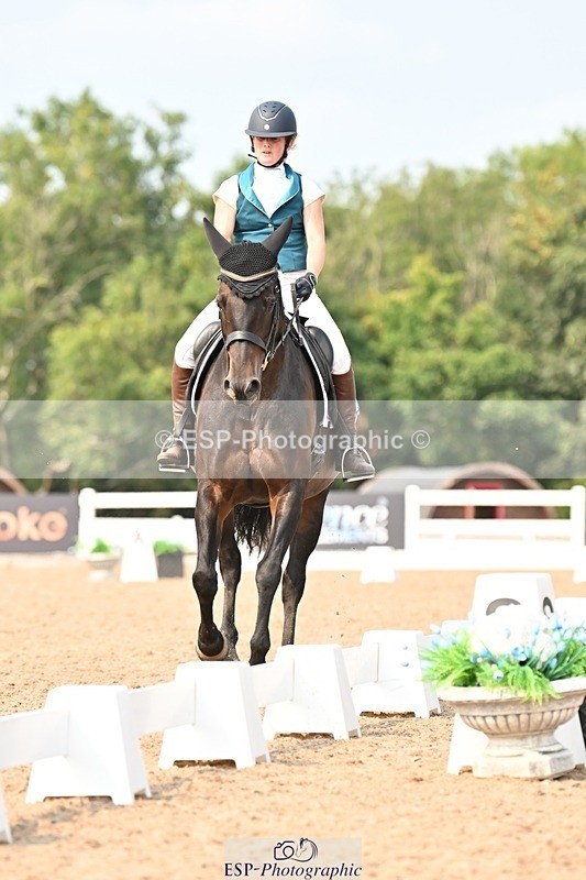 250816-153139-05879 - 036-Georgina.YoungMinuet1v