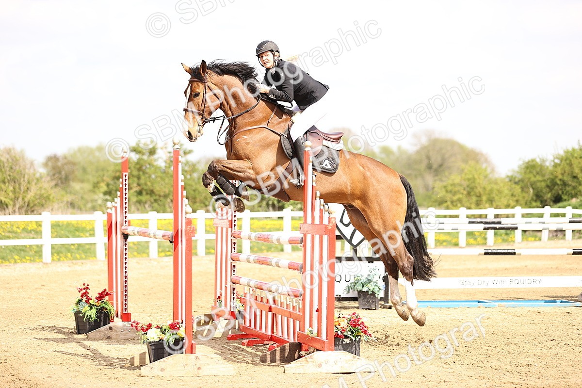  - Class 13 - Senior Foxhunter - 1.20m