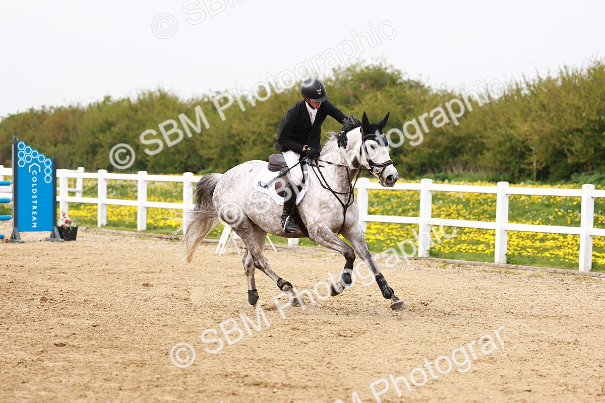  - Class 18 - Senior Newcomers - 1.10m