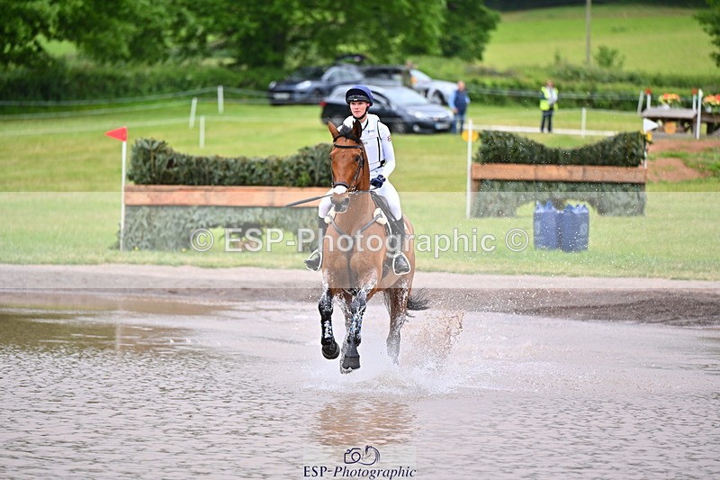 250524A-093115-08705 - A-001-Jemima.Howden-HEADS.UP