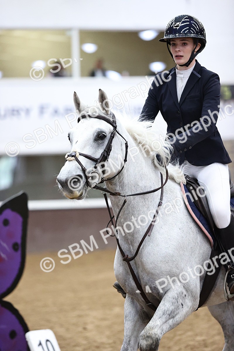 SBM_001084 - Class 5 - Blue Chip Pony Newcomers 1.00m Open