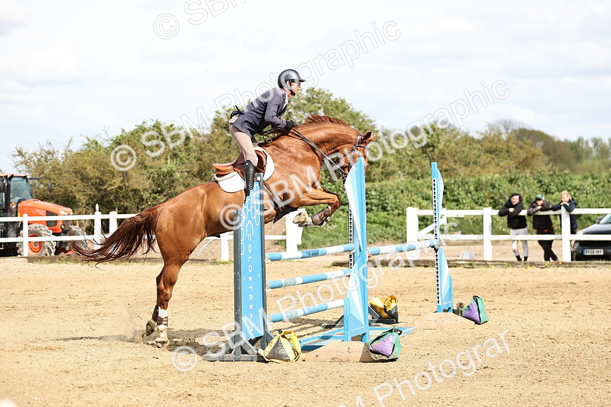SBM_001384 - Class 4 - Senior Newcomers - 1.10m