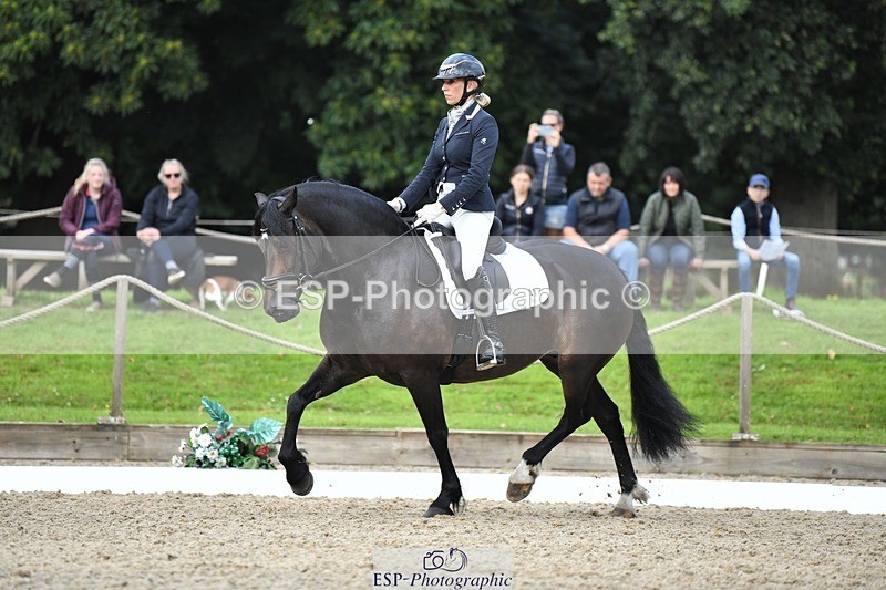 230812-105216-03483 - Cls 6 Novice Silver 10.30 to 11.55 break