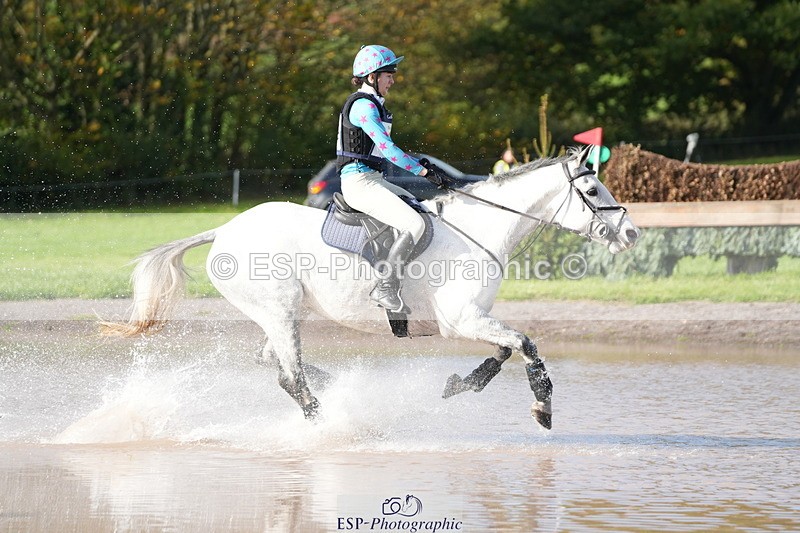 251024A-120514-08618 - B-109-Zoe.Davies