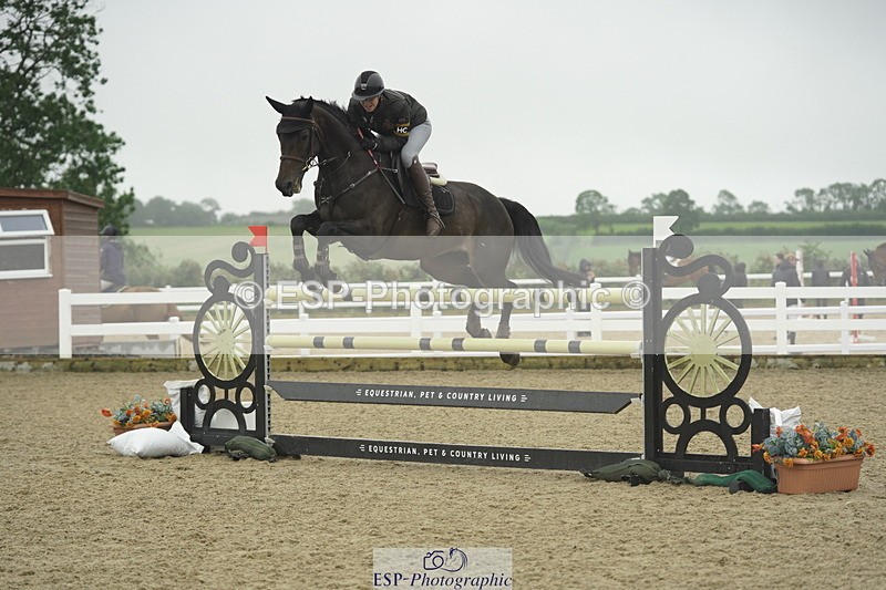 230722A-142806-09700 - Cls 23, 1 Star Gold 1.30m