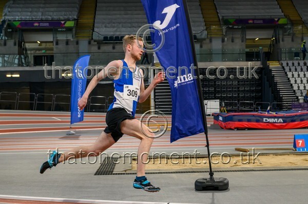 Age26SUN-810866 - Track Male Set One