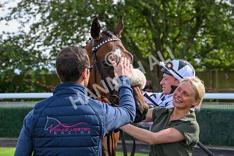 160724-Race 6-Blufferonthebus-9499 - Race 6