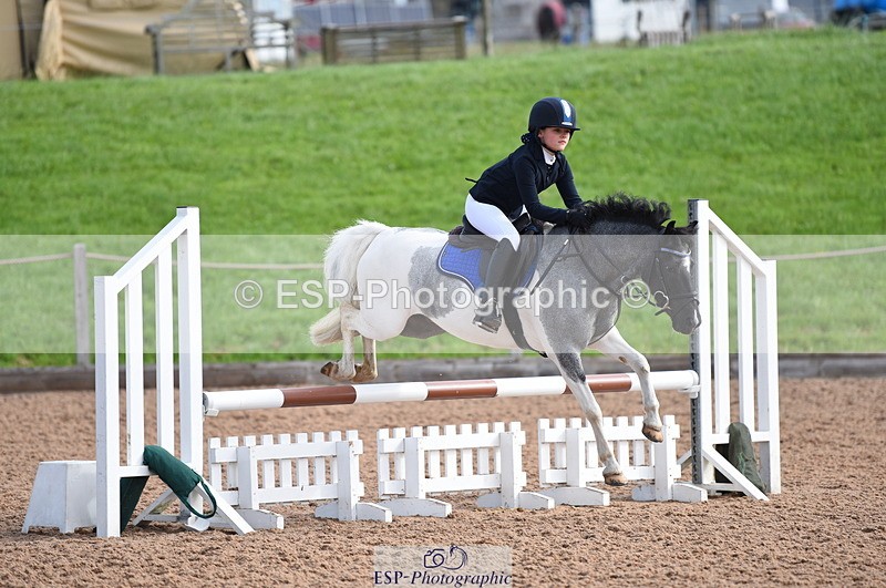 230716A-090614-01842 - Cls 32 Stepping Stones 128cm & 138cm