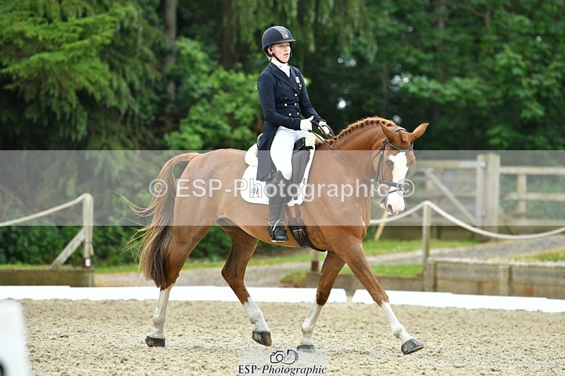 230525-122110-04229 - 208-NICO-Holly_Clarke-WEDTrotUp+DR