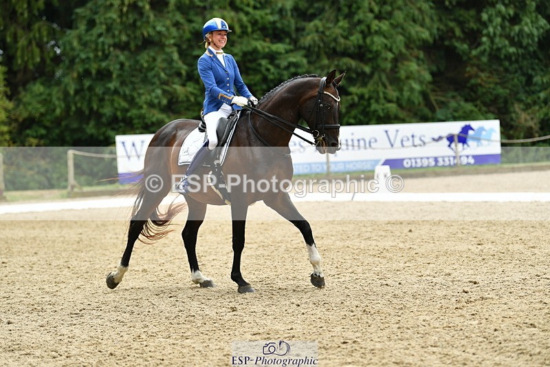 250718A-140221-01963 - 038-Natasha.Collings-Costello-Dovevale.Tender.Dove