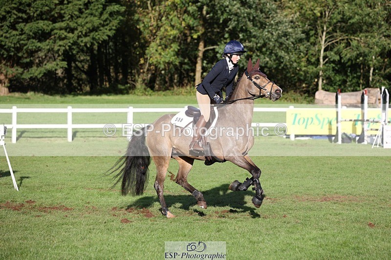 231022-155459-30007 - 563-SOUTHPAW-Kaia.Land-TrotUp+SJ