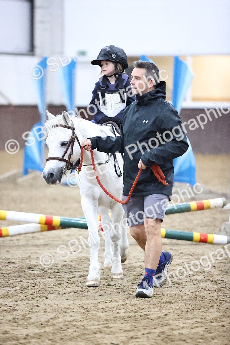 SBM_000053 - Class 1 - Fox Farriers 30cm