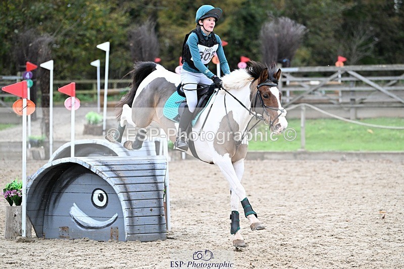 241117-142957-04603 - Cls 3 90-95cm 14.00 to 15.00