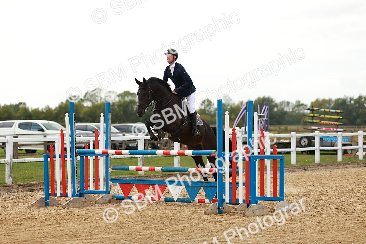 SBM_001704 - Class 4 - Senior Newcomers - 1.10m