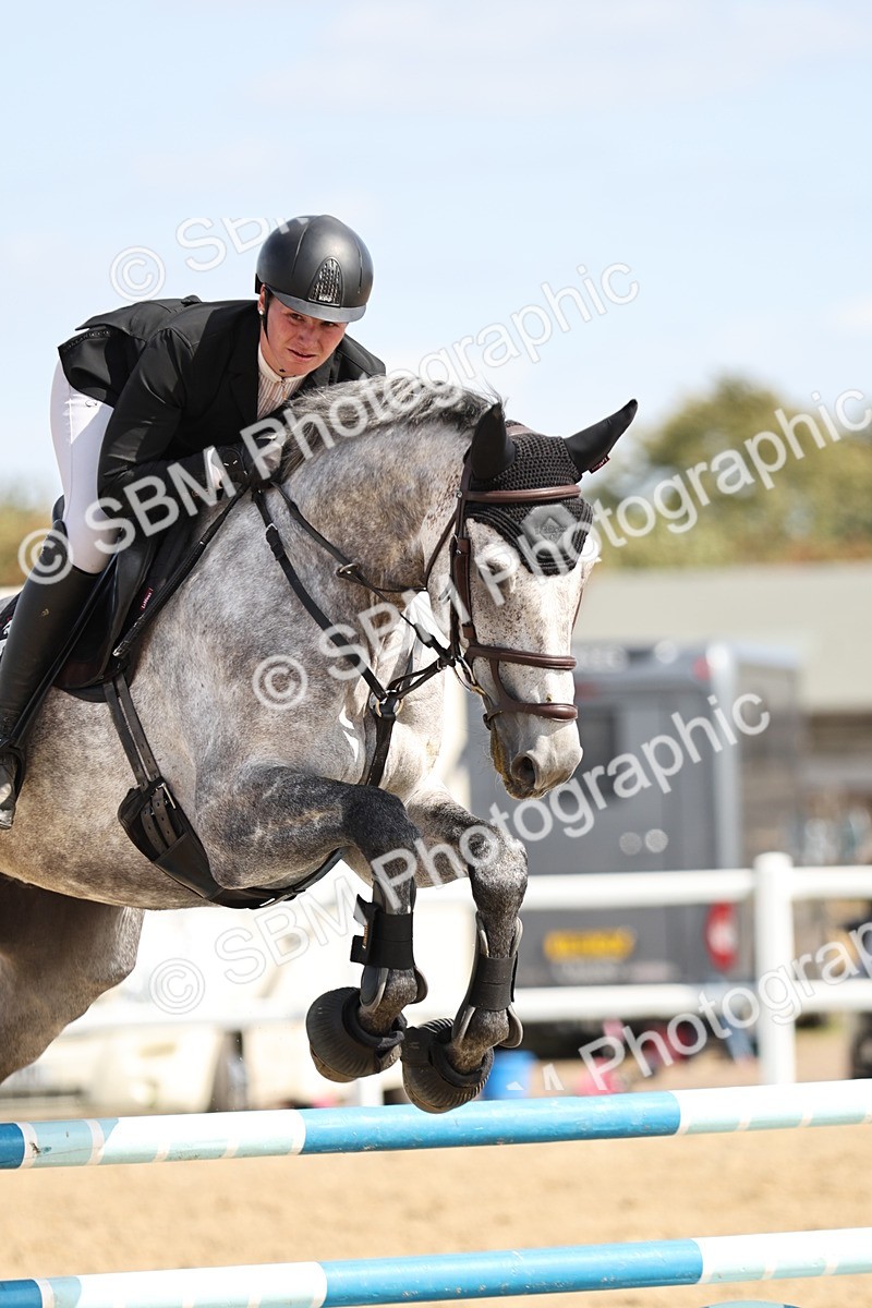 SBM_005001 - Class 5 - Senior Discovery - 1.00m Open