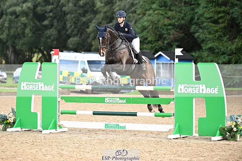 241025-100255-05281 - 130-Imogen.White-BE.TOUCHABLE