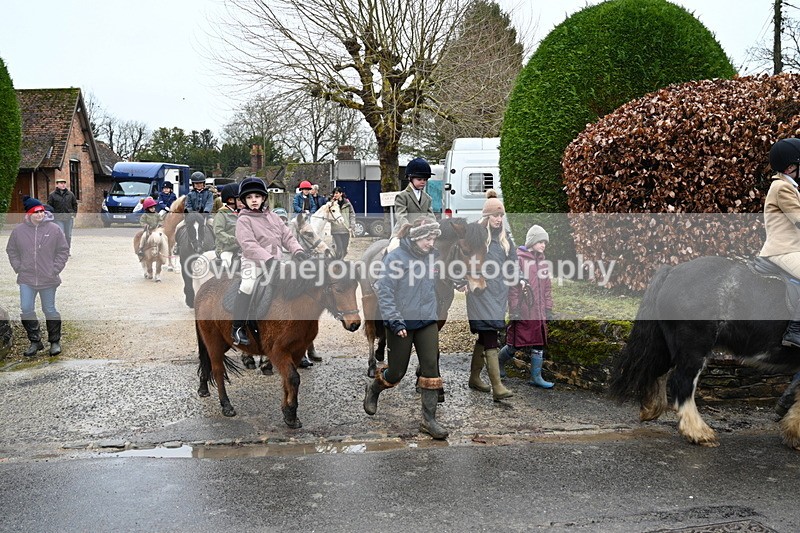 WJ7_9314 - Walk out..