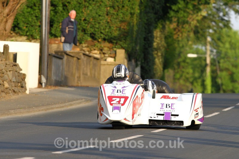 TT148583 - Tuesday Practice - Sidecars
