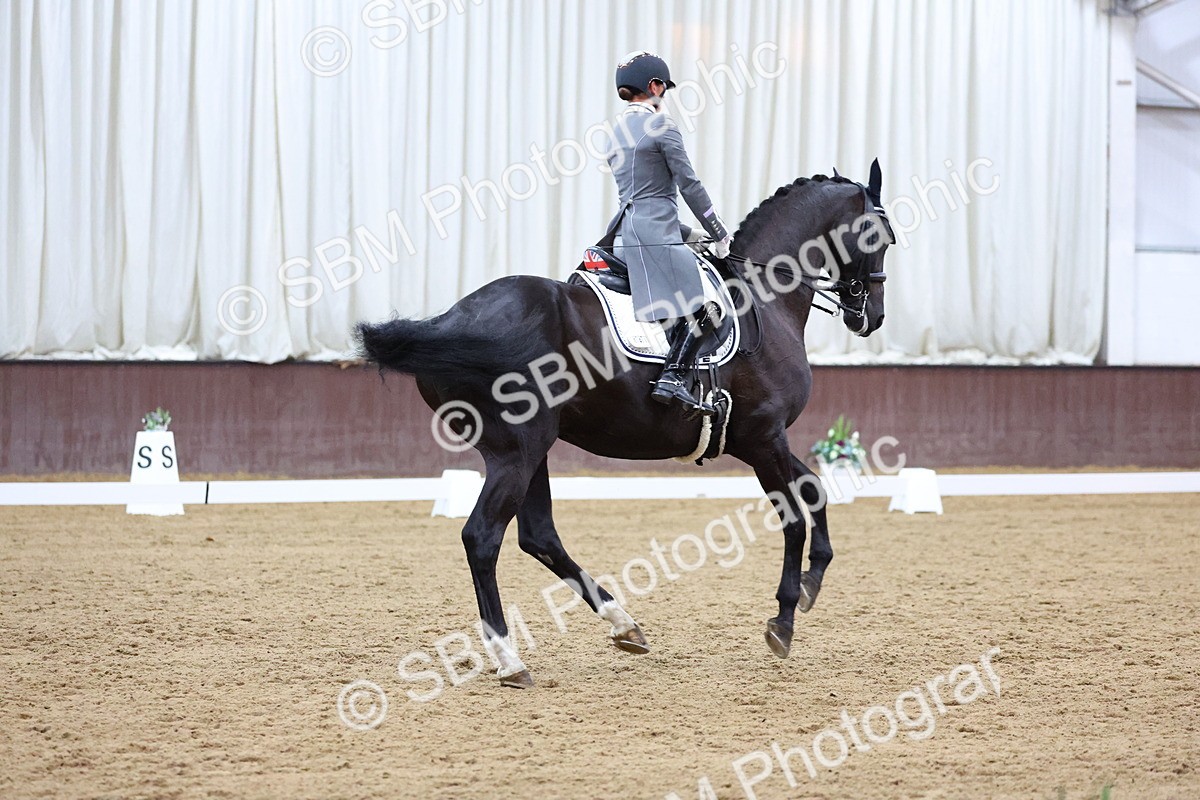 SBM_009537 - Class 14 - FEI Grand Prix - 19.27-20.27