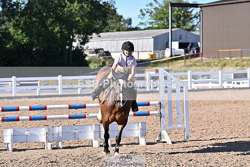 250708A-184345-00635 - 90cm Classes