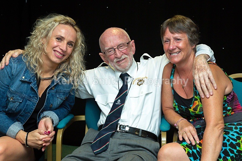 8KJS0733 - Geoff, Gina's Dads 90th Birthday party.