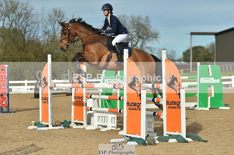 231111A-131440-02083 - Cls 12 Newcomers & 1.10m Open