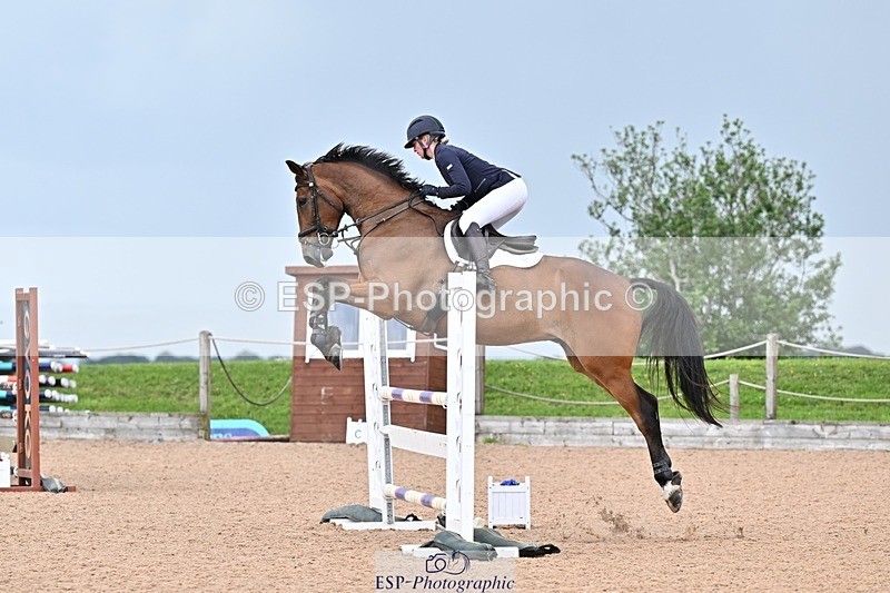 260610-121538-00399 - Cls 5 Snr Newcomers and 1.10m