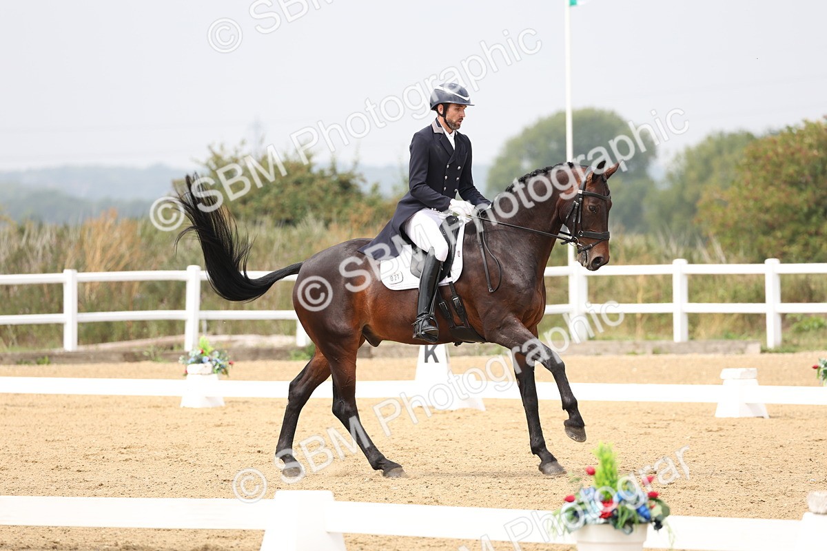 SBM_007113 - Class 9 - FEI INT I - 13.37-14.33