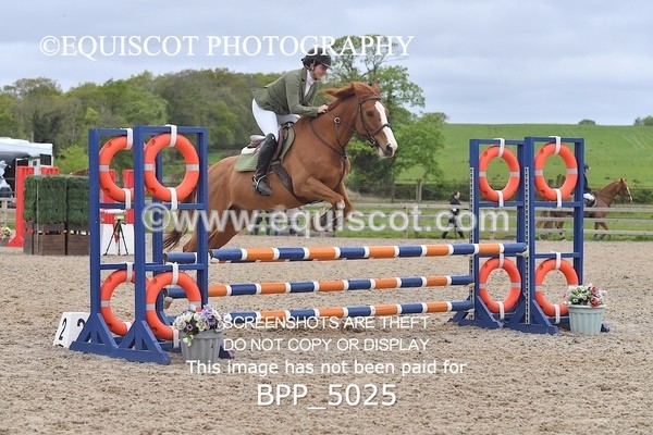BPP_5025 - CLASS 24 SUN Senior BritiNovice/ 90cm Open
