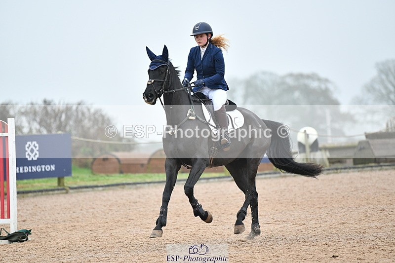 241102A-105921-04148 - SAT Cls 9 British Novice and 90cm Open