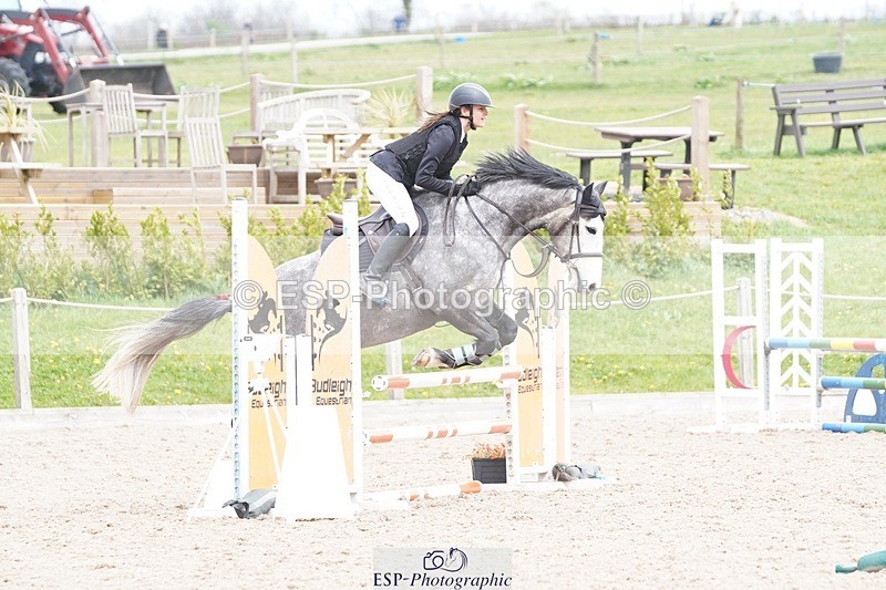 250414-131052-00861 - 80cm Round 2