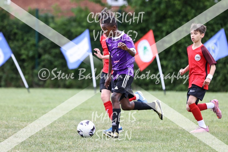 1DX30992 - Brook Field V Goddard Park