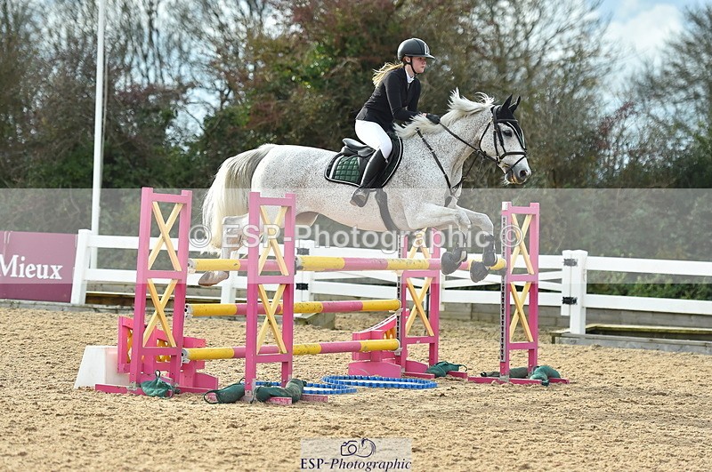 231111A-125956-02014 - Cls 12 Newcomers & 1.10m Open