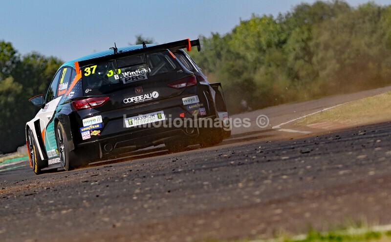  - TCR UK @ Castle Combe