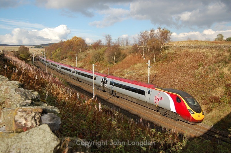 19.10.12 - 390125 13.40 Glasgow - Euston, Greenholme - West Coast Main Line (north to south)