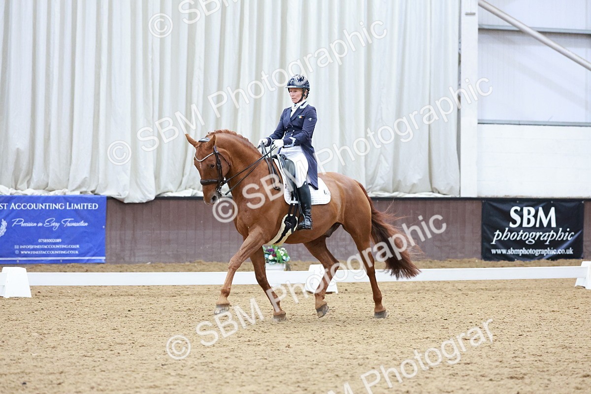 SBM_020846 - Class 13 - FEI INT I - 16.26-17.14