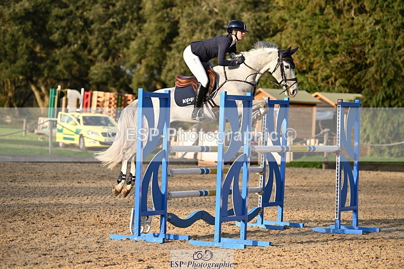 250322A-170222-03682 - Cls 14 Snr Fox & 1.20m Open