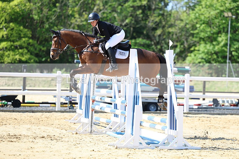 3E7A5298 - Class 4: Senior BN/90cm open