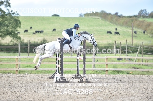 JAC_6268 - CLASS 9 SAT Pony Foxhunter/ 1.10m Open