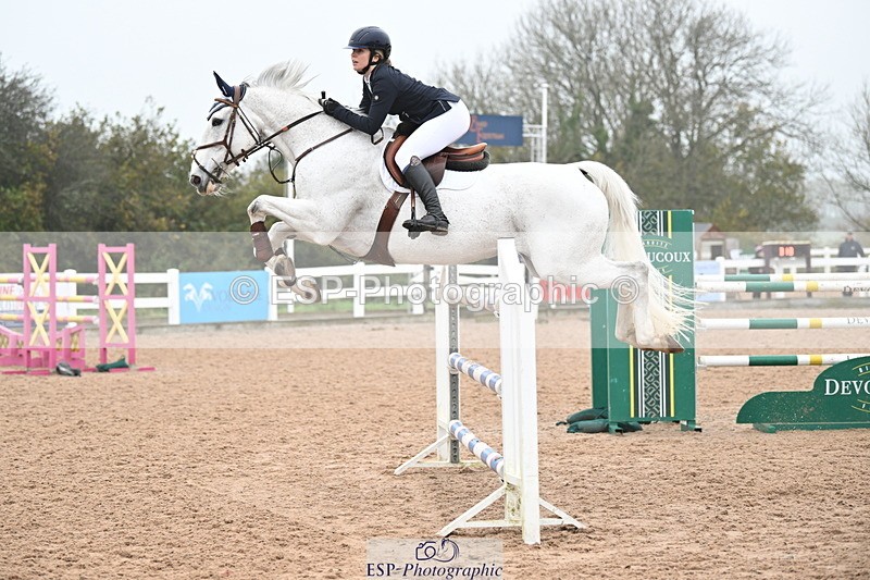 241102A-125028-04653 - SAT Cls 15 Foxhunter and 1.20m Open