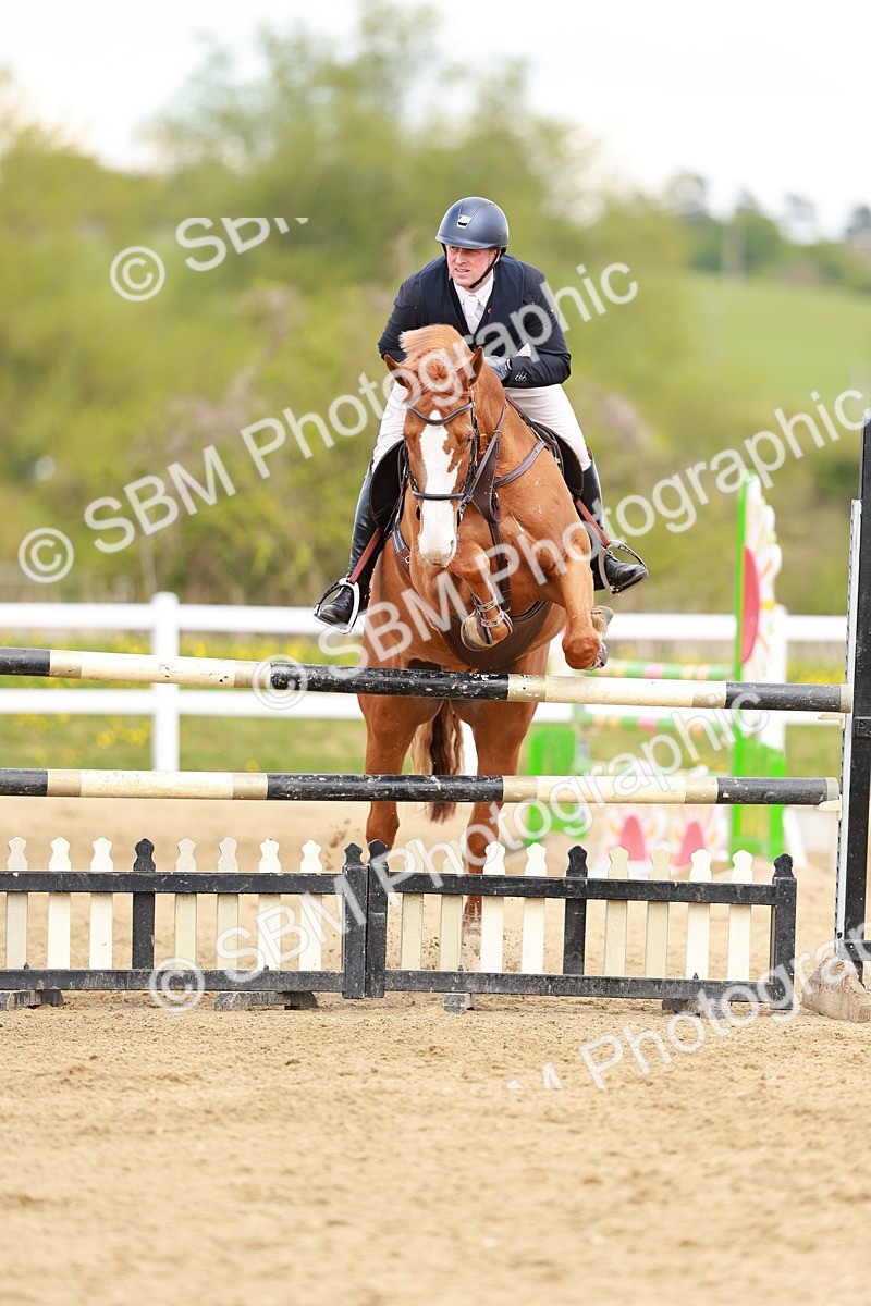 SBM_002045 - Class 4 - Senior Newcomers - 1.10m