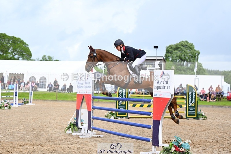 240526-102336-19992 - 307-CYMOON_''F''_Z-Kristina_Cook