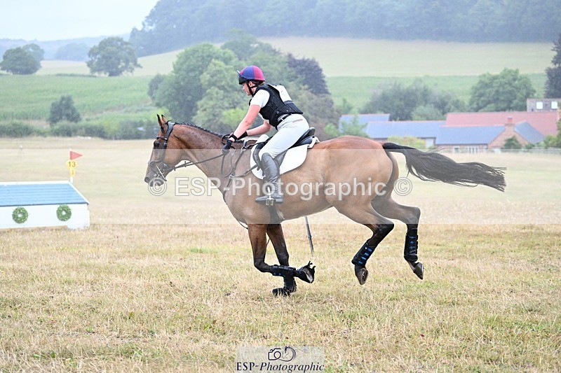 250803A-131207-13600 - M-576-Ella.Otto-SUMMERBRIDGE.TIPP