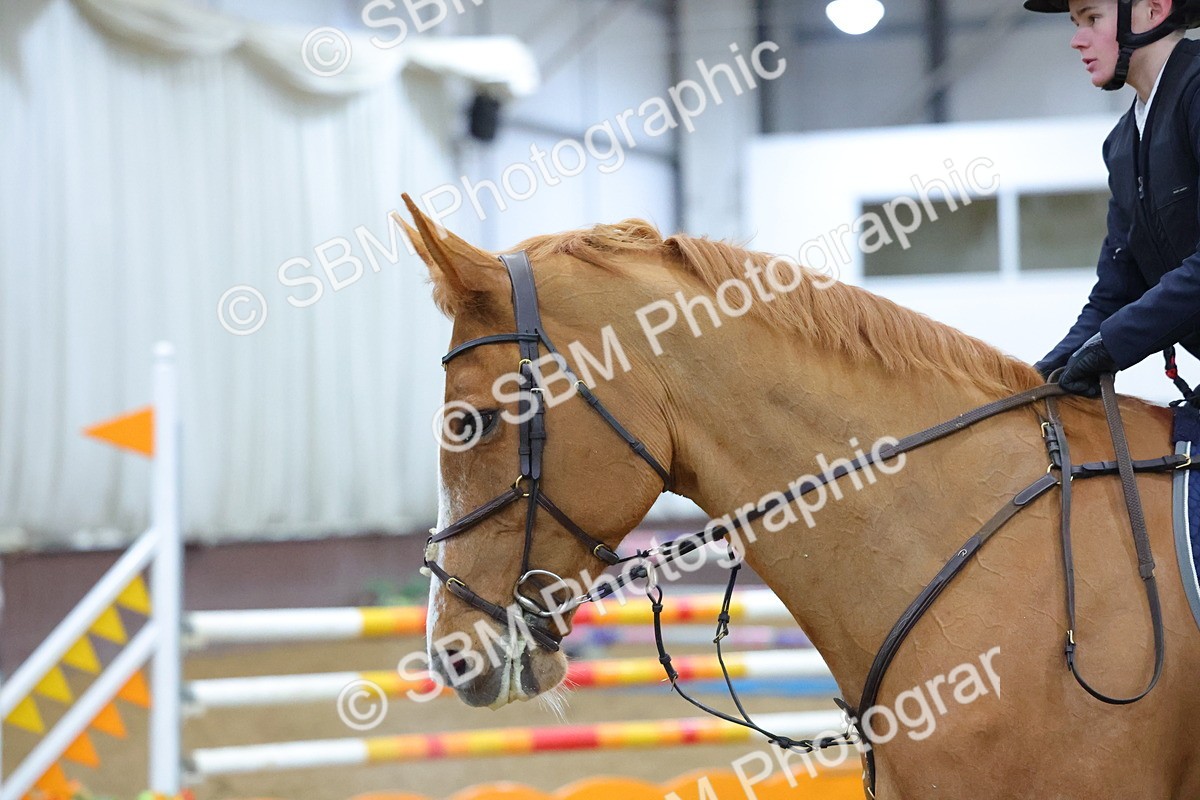 1I0A4718 - Class 9 - Senior Newcomers/ 1.10m Open