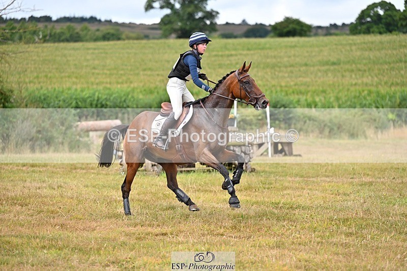 250803A-145657-15146 - P-710-Isla.Kitson-BLUES.CLOUD