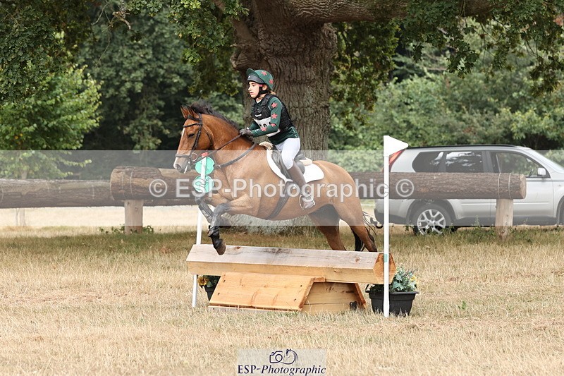 250824A-114242-35522 - 2002-Florence.Dovey-Moneyhills.Pageant