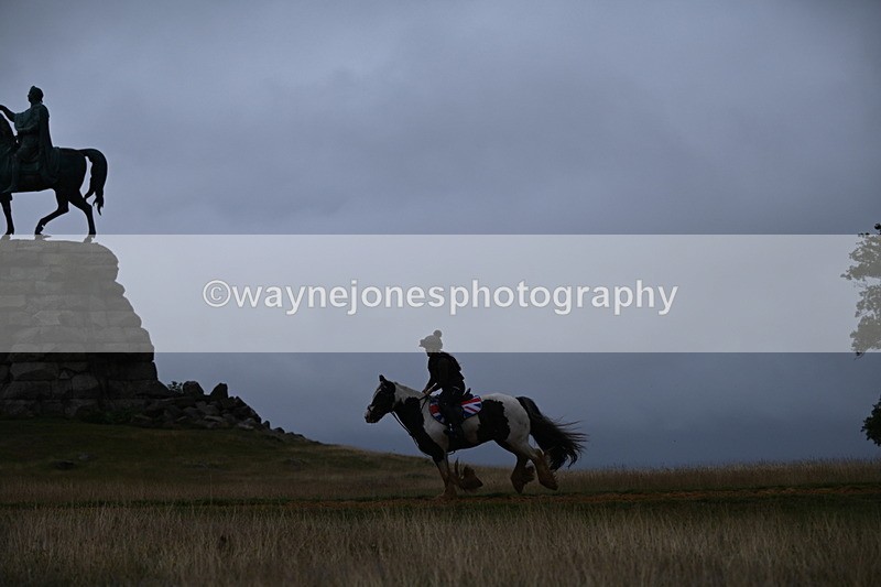 DSC_1937 - Time at Statue 12:13 to 12:32
