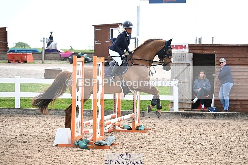 260523-100613-00210 - Cls 13 Clear Round 50cm