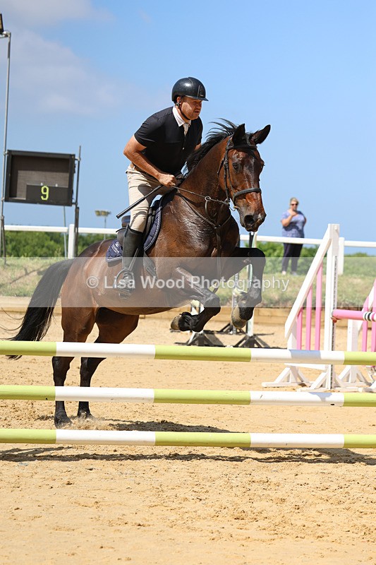 3E7A9754 - Class 8: Senior 80cm