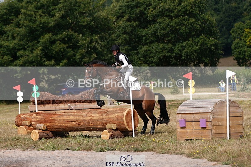 250802A-104446-01504 - B-057-Emma.Ergatoudis-MINERVA.VAN.DE.KOOLDRIES